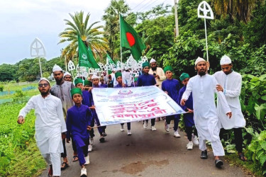 রাঙ্গাবালীতে জশনে জুলুছের শোভাযাত্রা