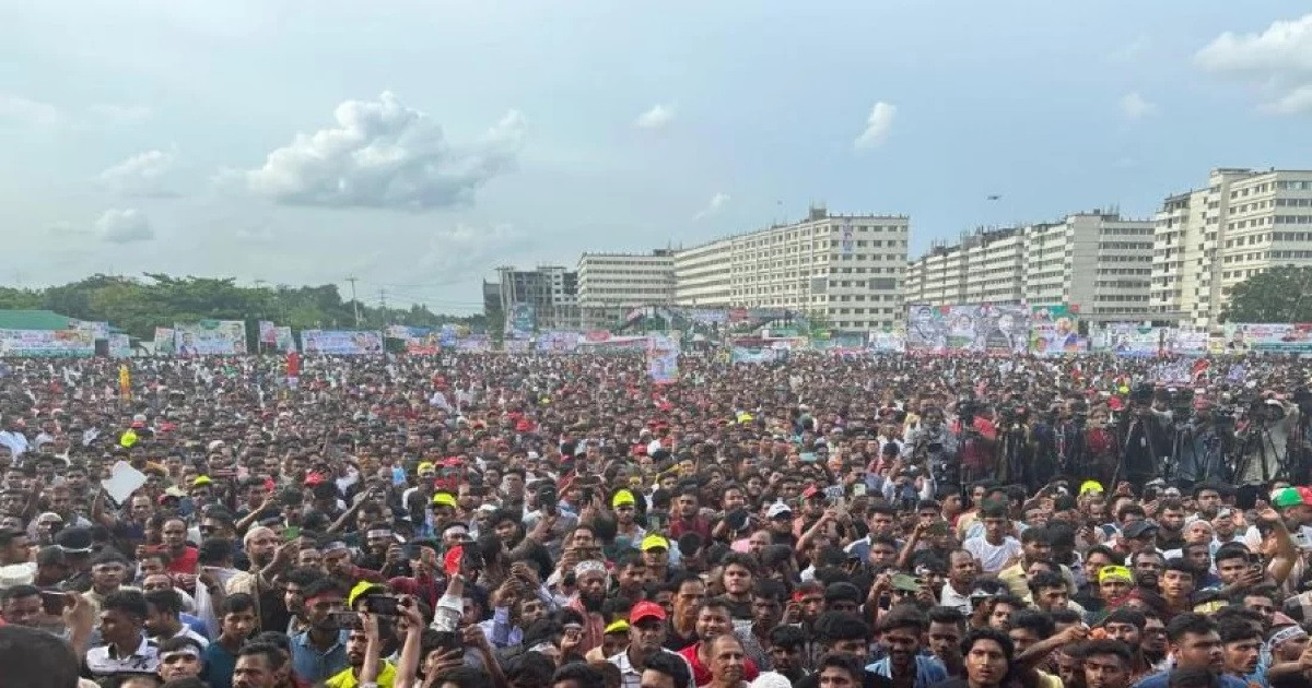 গাজীপুর মহানগর ও জেলা শ্রমিক দলের সমাবেশে যোগ দিয়েছেন শ্রমিকরা