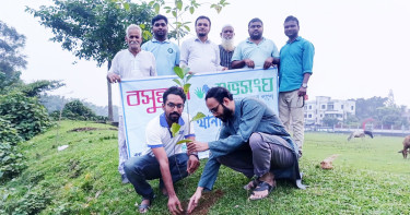 শহীদদের স্মরণে দুর্গাপুরে বসুন্ধরা শুভসংঘের বৃক্ষরোপণ