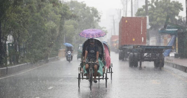 শুক্রবারও সারাদেশে বৃষ্টির আভাস, সমুদ্রবন্দরে ৩ নম্বর সতর্ক সংকেত