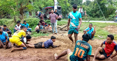 বসুন্ধরা শুভসংঘের উদ্যোগে জয়পুরহাটে ঐতিহ্যবাহী হাডুডু খেলা