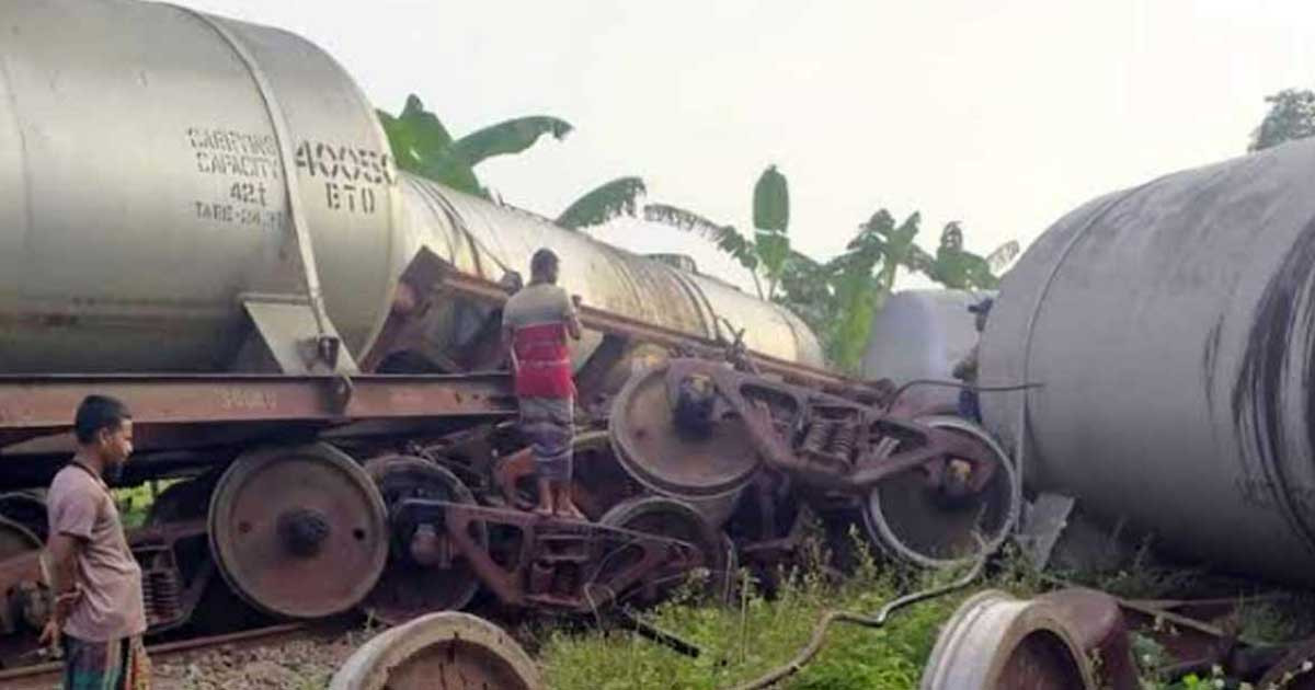 ১০ ঘণ্টা পর সারা দেশের সঙ্গে খুলনার ট্রেন চলাচল স্বাভাবিক