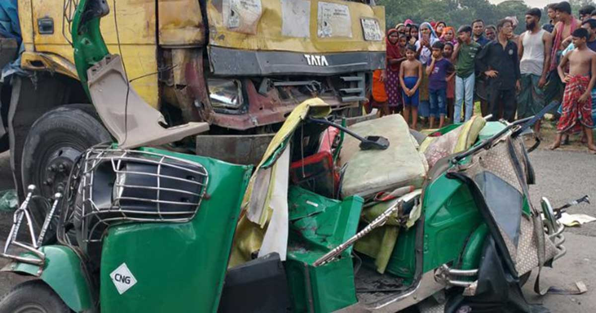 নরসিংদীতে ট্রাকের ধাক্কায় নিহত ছয়