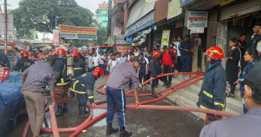 পর্যাপ্ত ভেন্টিলেশন না থাকায় নিয়ন্ত্রণে আসেনি মানসী প্লাজার আগুন