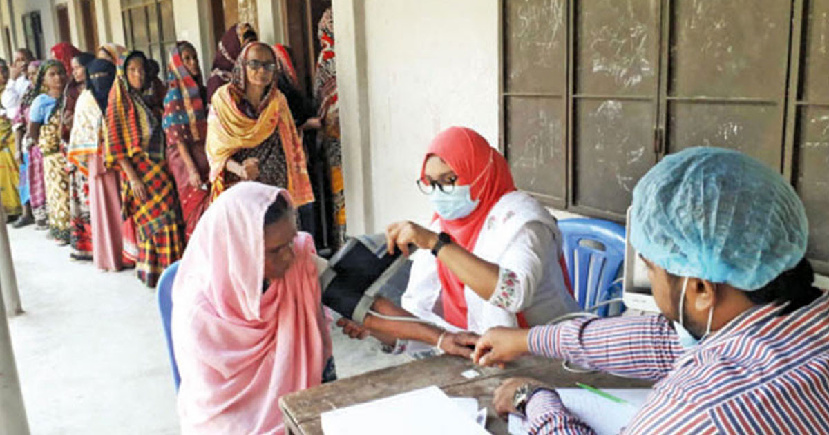 বসুন্ধরার উদ্যোগে বিনামূল্যে ৫ শতাধিক রোগীর চিকিৎসা প্রদান