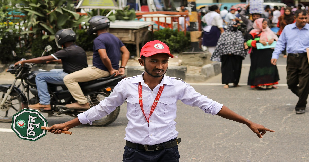 নিয়োগ দিচ্ছে রেড ক্রিসেন্ট