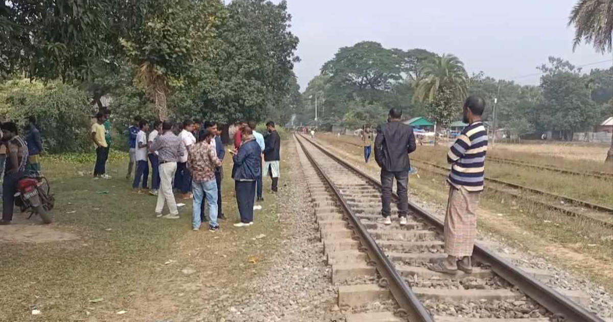 গাজীপুরে ট্রেনের নিচে ঝাঁপ দিয়ে মা-মেয়ের মৃত্যু