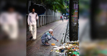 বাংলাদেশের রাস্তায় বৃদ্ধের উচ্ছিষ্ট খাওয়ার ছবি, যা বলছে রিউমর স্ক্যানার