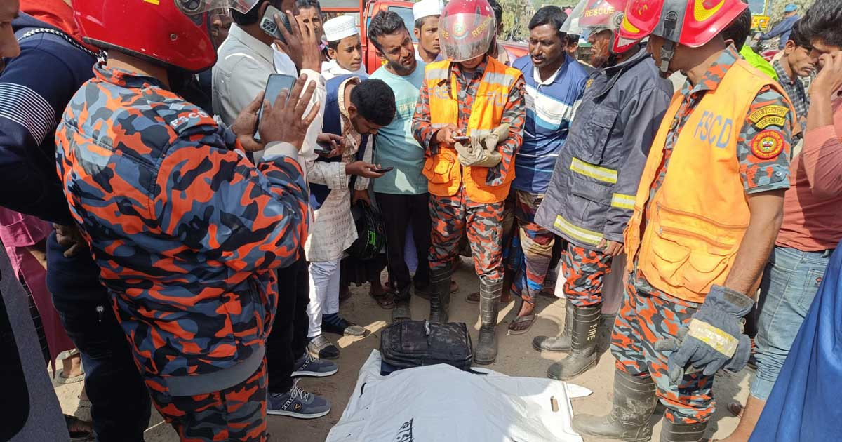 চিনিকলের গাড়ির ধাক্কায় ইজিবাইকের দুই যাত্রী নিহত