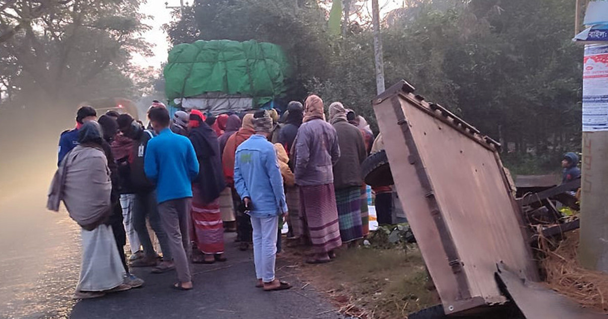 ভোরে লাশ হলেন করিমনে থাকা ৩ কৃষি শ্রমিক