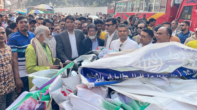 ব্যানার-ফেস্টুন-পোস্টার অপসারণ কার্যক্রম বিএনপির