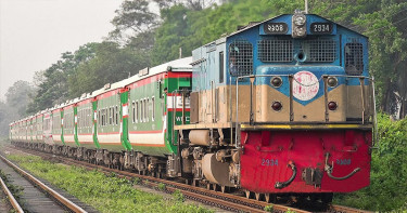 মধ্যরাত থেকে বন্ধ হতে পারে রেল চলাচল