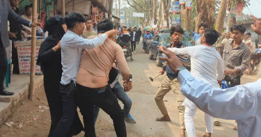 সংবাদ প্রকাশের জেরে সাংবাদিকের ওপর হামলা, বাঁচাতে গিয়ে আহত আরও ৩