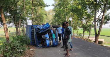 কাভার্ডভ্যান চাপায় ডাকাত সদস্য নিহত