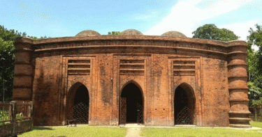 নয়গম্বুজ মসজিদের স্থাপত্য শৈলী