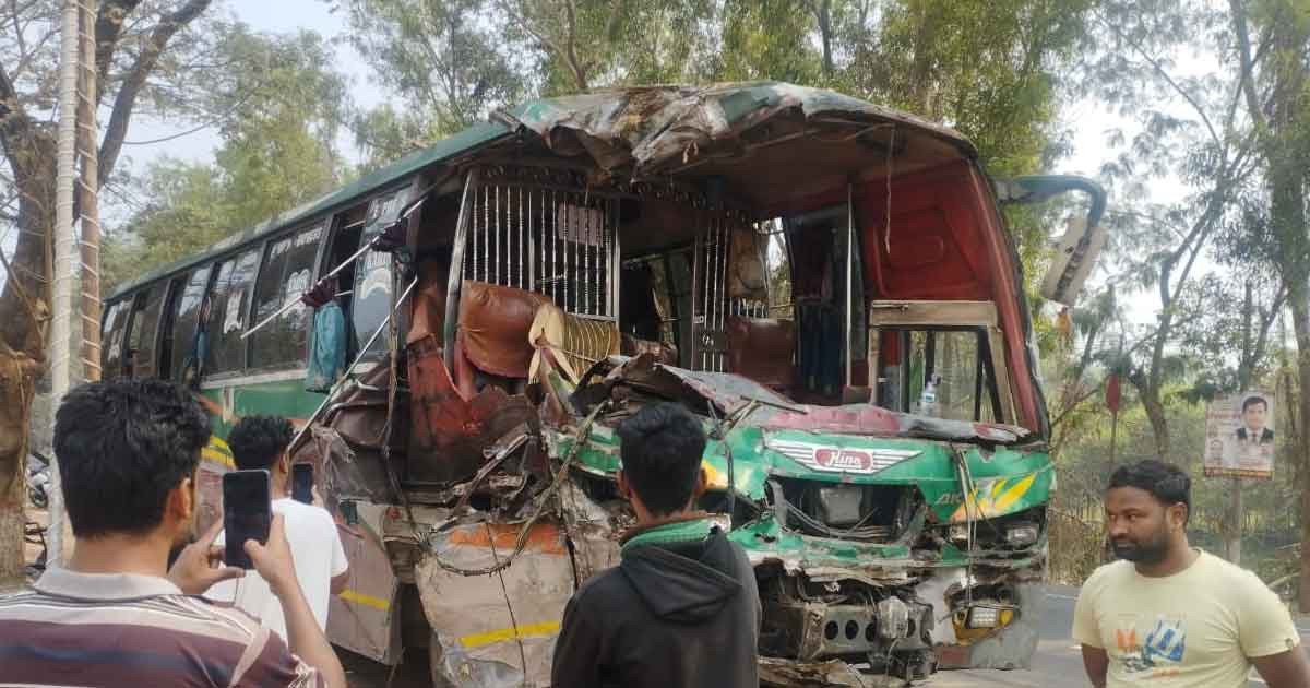 গোপালগঞ্জে দুই বাসের সংঘর্ষে নিহত ২