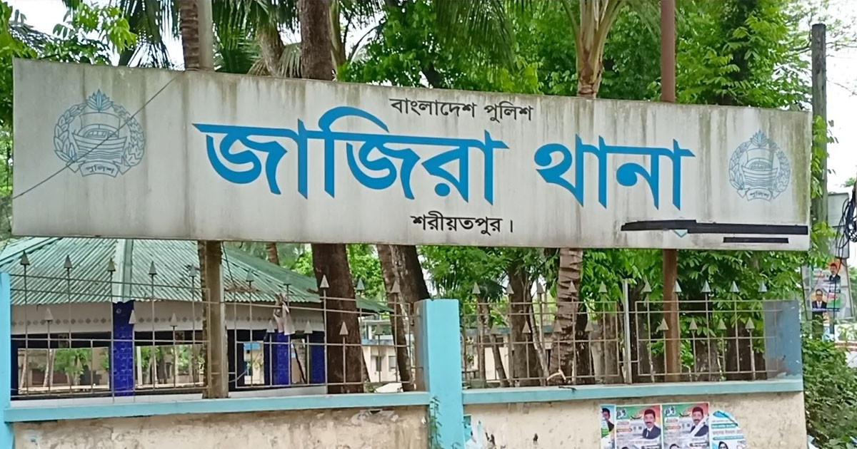 সিএনজির চাকা পাংচার, উল্টে প্রাণ গেলো তরুণের