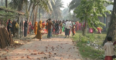 পাওনা টাকা নিয়ে দুপক্ষের সংঘর্ষে আহত অর্ধশতাধিক