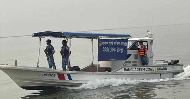 রমজানে নৌপথে বাজার স্থিতিশীল রাখতে কোস্ট গার্ডের অভিযান