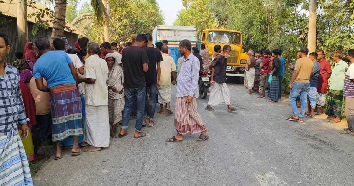 গাজীপুরে ট্রাক-সিএনজি সংঘর্ষে নারীসহ নিহত ৩