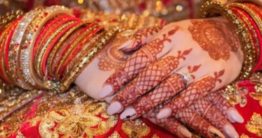 পণের টাকা না পেয়ে নববধূকে গেটেই অপেক্ষা করালেন ৪ দিন
