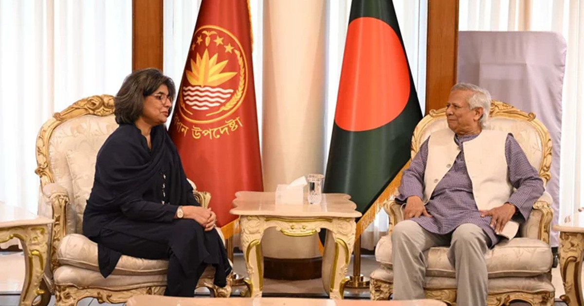 পাকিস্তানের সঙ্গে সম্পর্ক জোরদারের আহ্বান প্রধান উপদেষ্টার