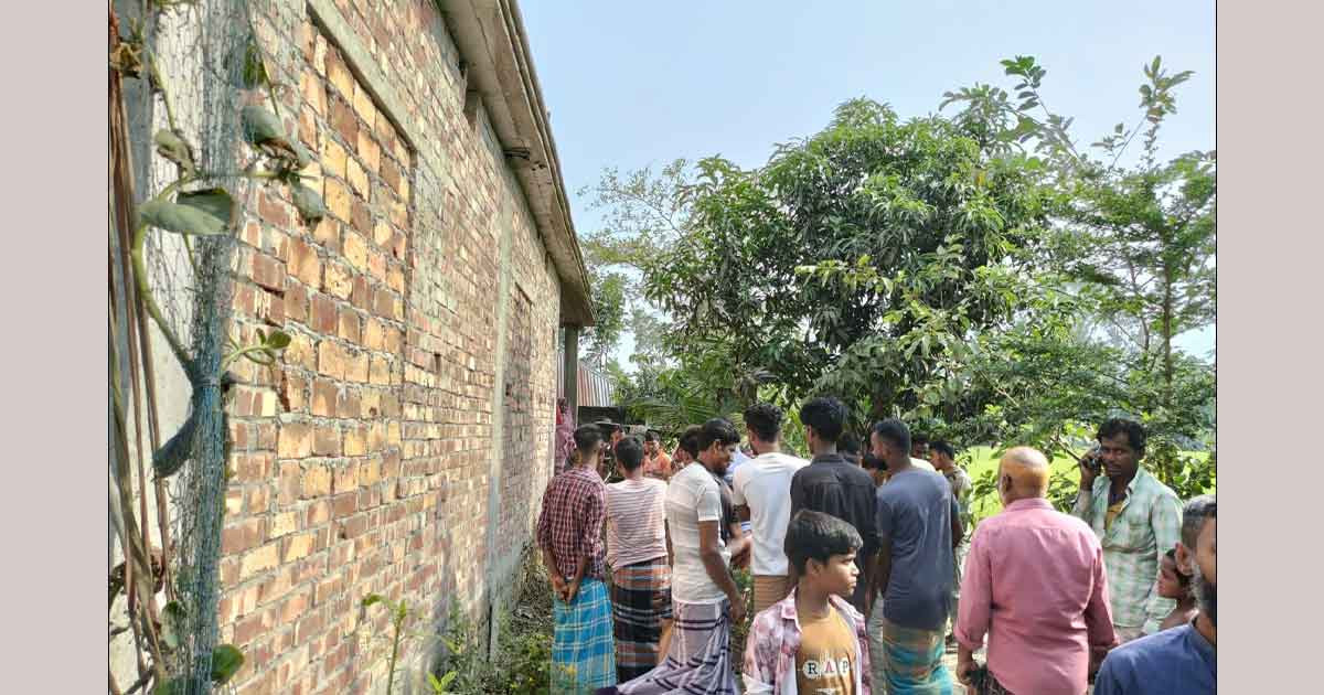 এবার ব্যক্তিগত আয়নাঘর থেকে মুক্ত হলেন নারী-পুরুষ