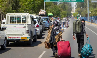 পাকিস্তানিদের ফেরাতে ওয়াঘা সীমান্ত খোলা রাখার ঘোষণা