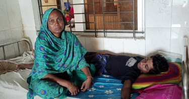 রাস্তার পাশে পড়া থাকা আসাদুলের পরিচয় মিলেছে, ভর্তি হাসপাতালে