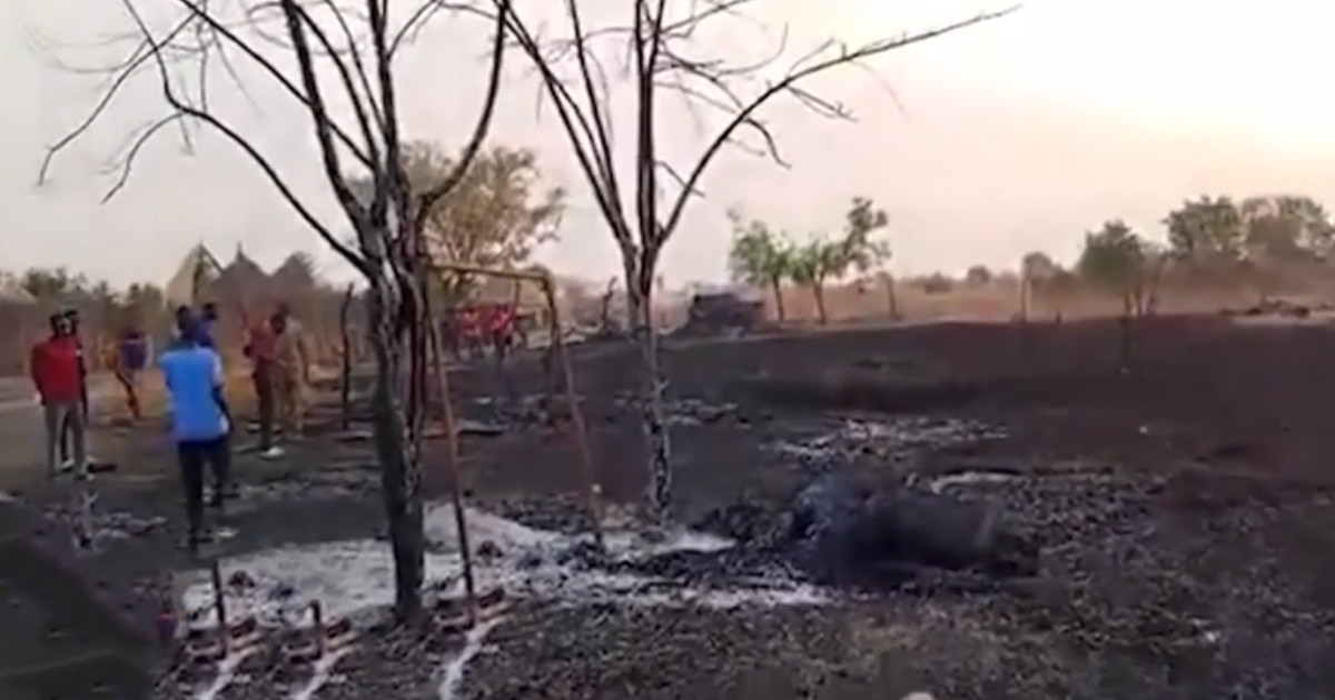 ‘হেলিকপ্টারগুলো হাসপাতালে বোমা ফেলেছিল, পরে শহরের ওপর গোলাবর্ষণ চালিয়েছে’