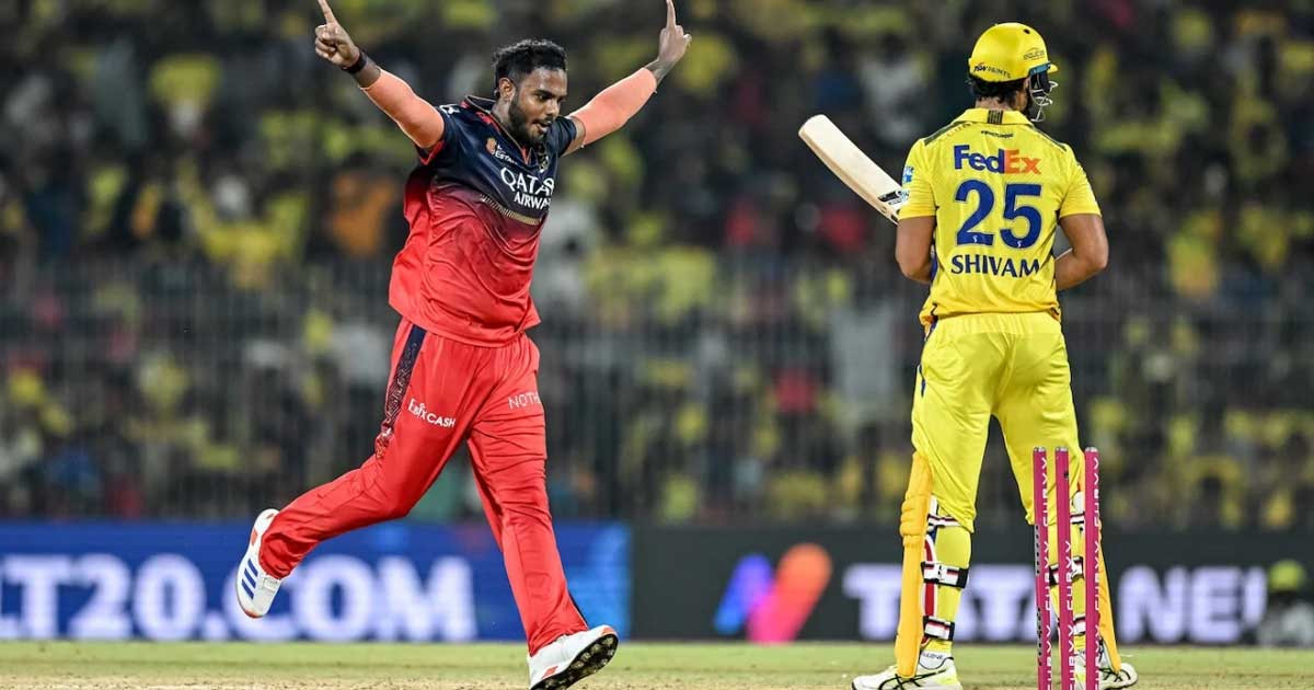 হাড্ডাহাড্ডি লড়াইয়ে দুই রানে চেন্নাইকে ধরাশায়ী বেঙ্গালুরুর