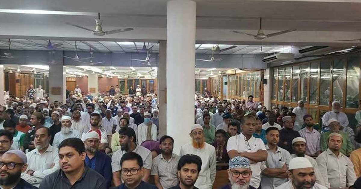 ব্যারিস্টার রাজ্জাকের প্রথম জানাজা অনুষ্ঠিত
