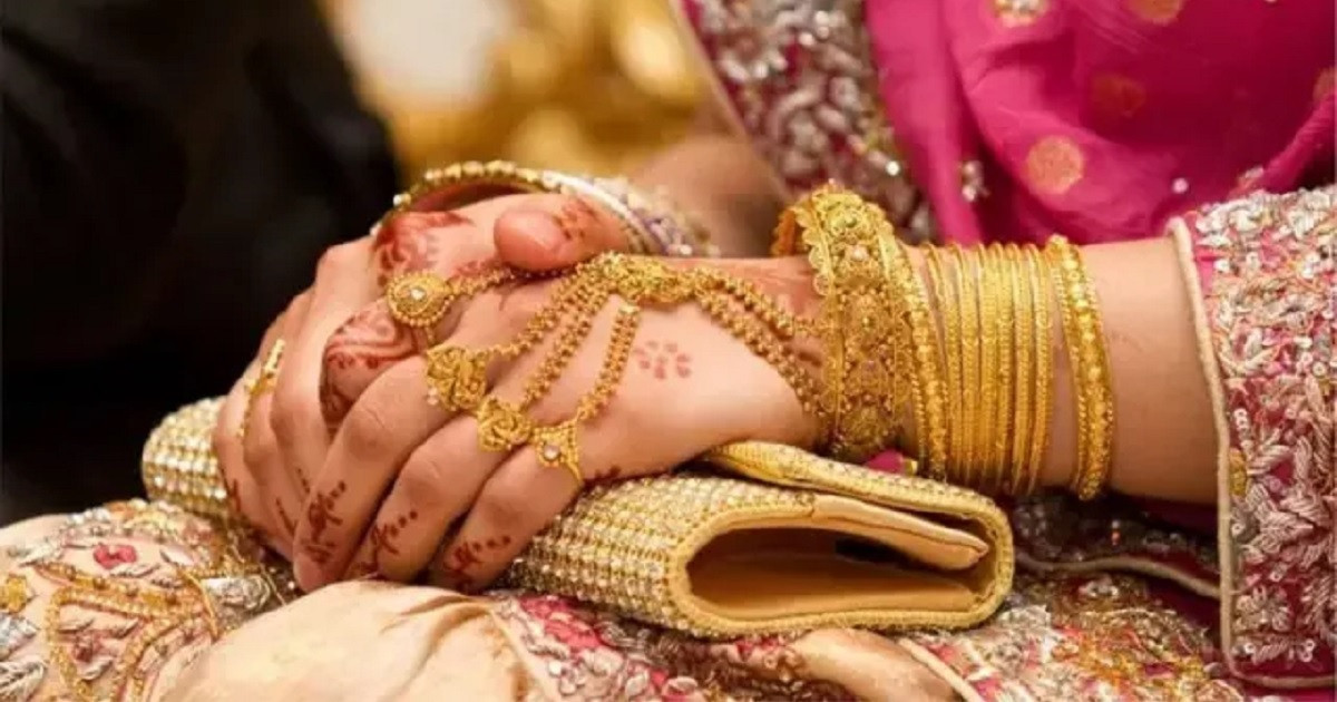 আজ থেকে নতুন দামে বিক্রি হবে স্বর্ণ