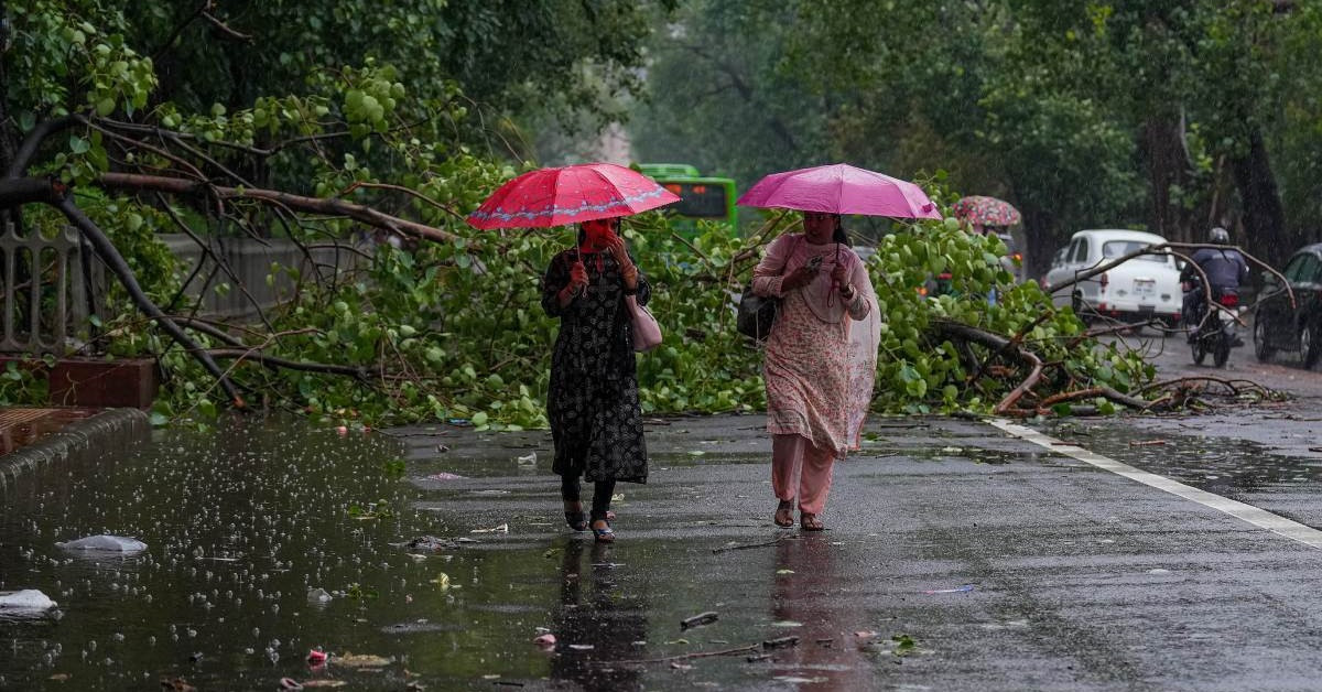 রাজধানীসহ যে ১০ অঞ্চলে দুপুরের মধ্যে ঝড়ের আভাস