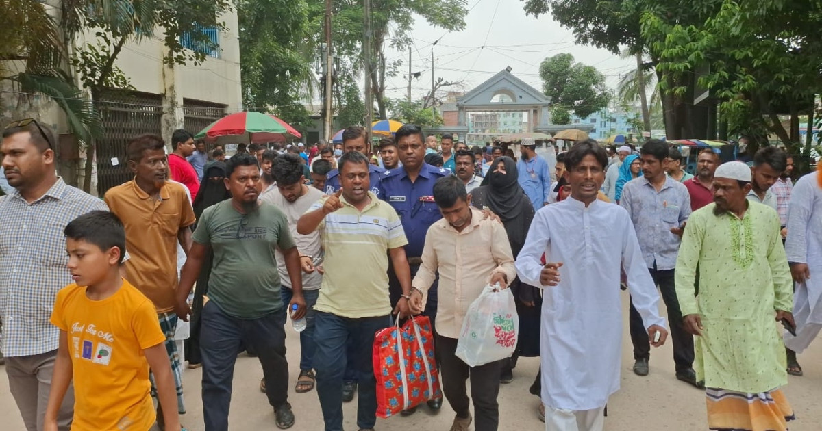 নারায়ণগঞ্জের আলোচিত হকার হত্যা মামলায় ৪ জনের মৃত্যুদণ্ড