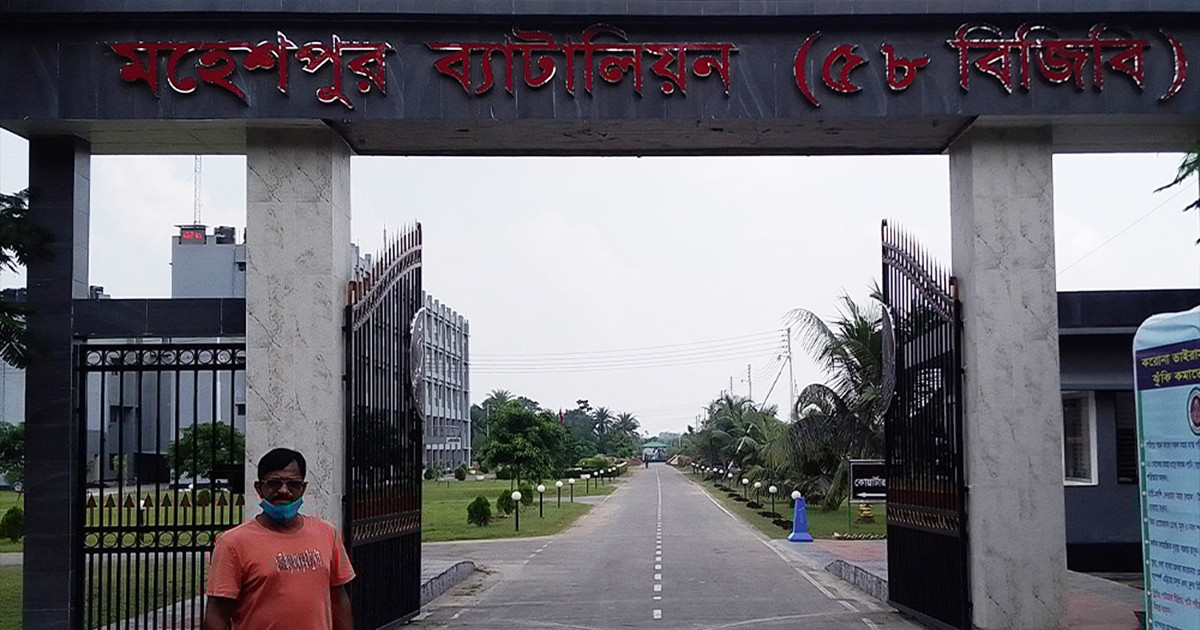 মহেশপুর সীমান্তে নারী-শিশুসহ ২৬ বাংলাদেশি আটক, ফেনসিডিল উদ্ধার