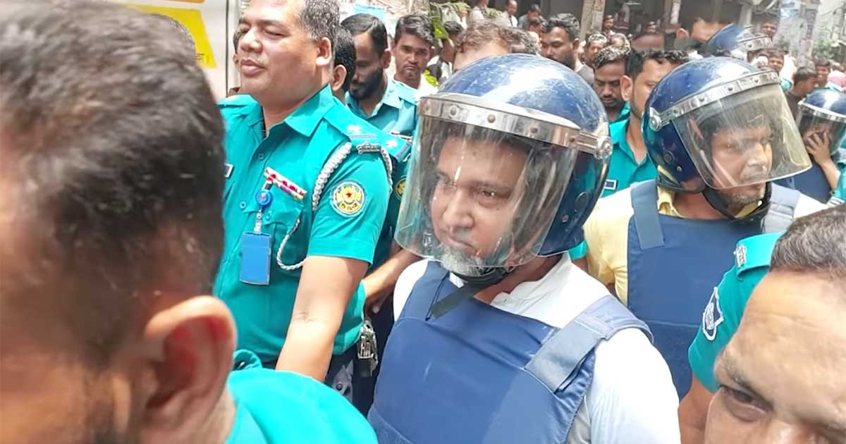 ভ্যানচালক হত্যাচেষ্টা মামলায় গ্রেপ্তার গানবাংলার তাপস