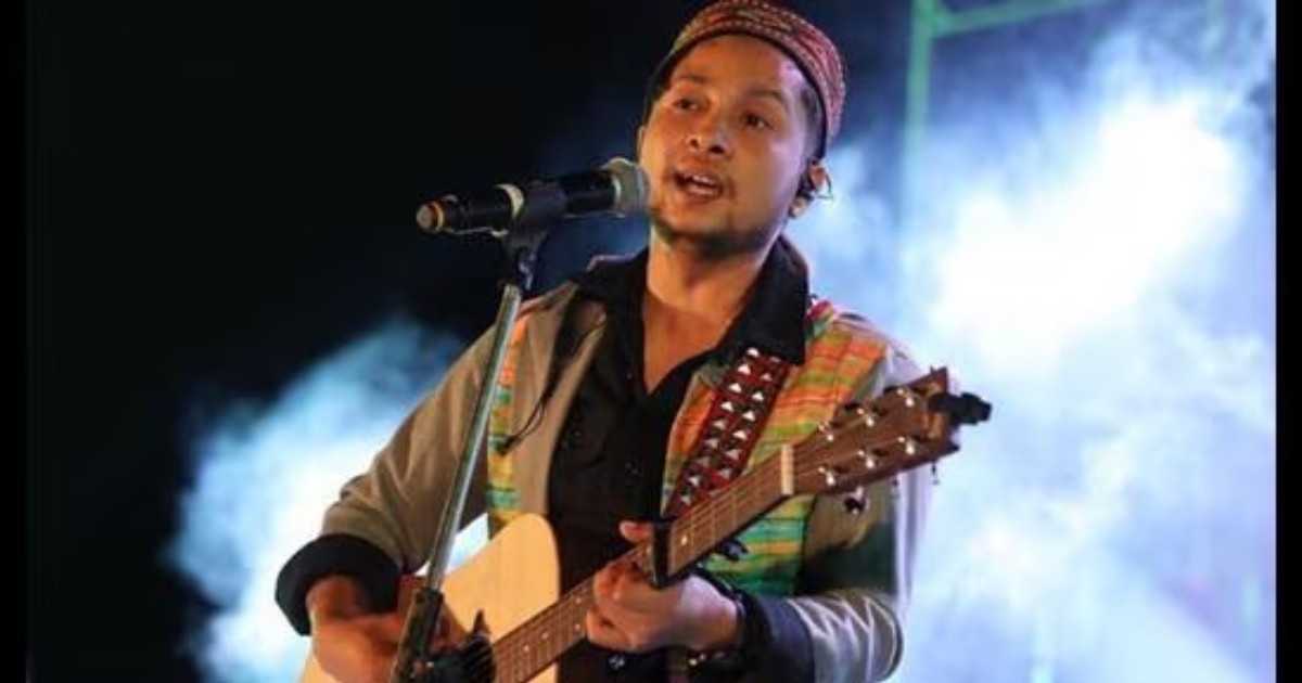 ৬ ঘণ্টা ধরে অস্ত্রোপচার, এখন কেমন আছেন গায়ক?