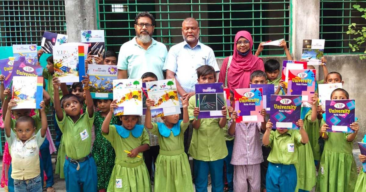 কুষ্টিয়ায় অর্ধশত শিক্ষার্থী পেল শুভসংঘের শিক্ষা উপকরণ