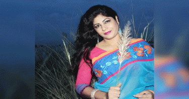 ঝটিকা মিছিল করে ধরা মহিলা লীগ নেত্রীসহ চারজন