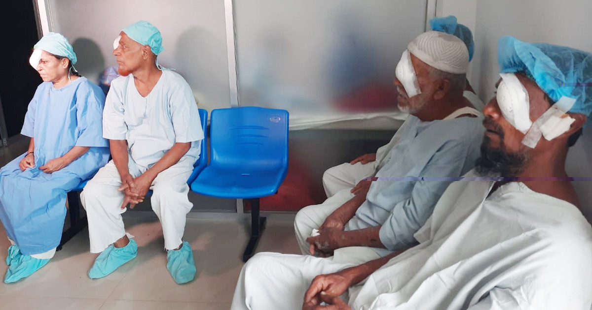 বসুন্ধরা চক্ষু হাসপাতালে বিনামূল্যে ২১ রোগীর চোখের ছানি অপারেশন