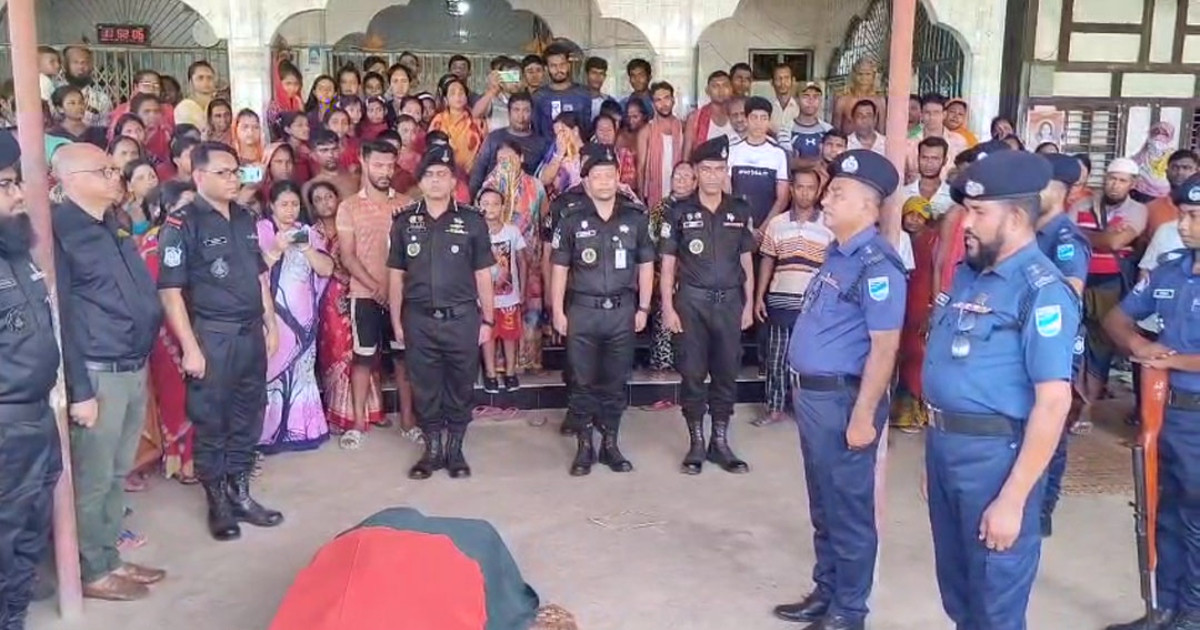 'পলাশ মা-কে খুব ভালোবাসতো কিন্তু স্ত্রী পছন্দ করতো না'