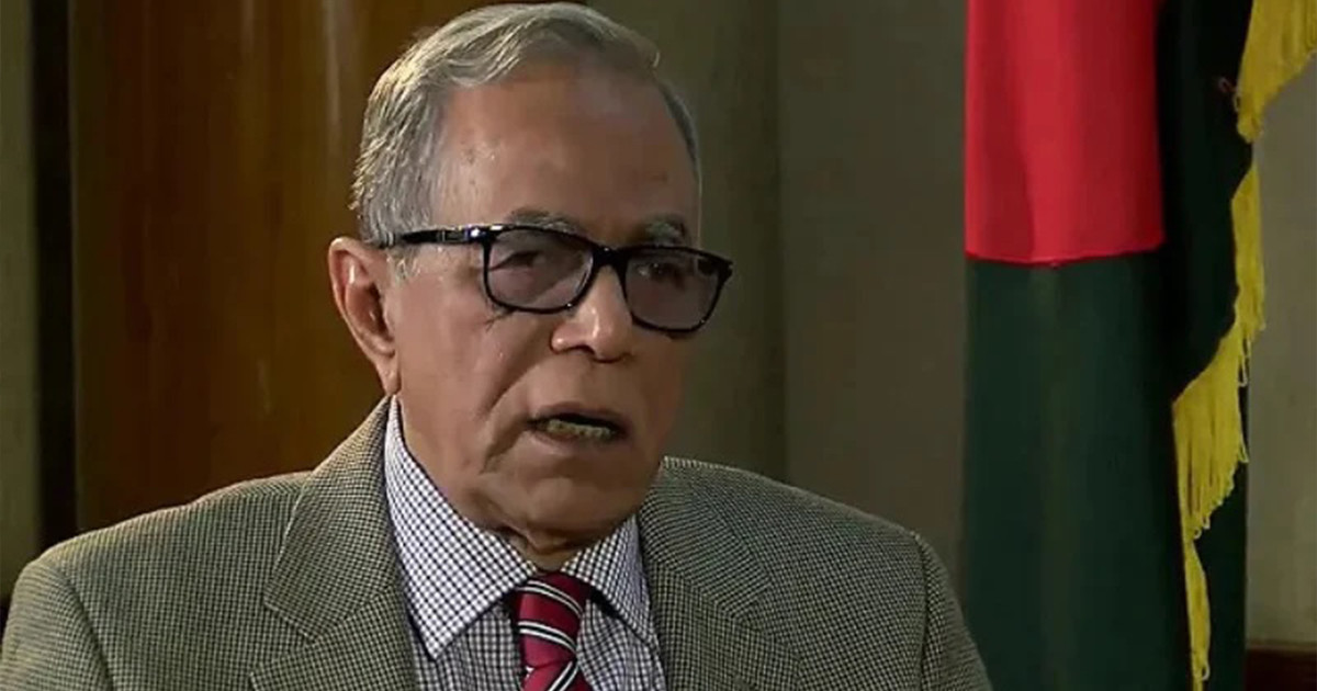 আবদুল হামিদের দেশত্যাগ: তিন পুলিশ কর্মকর্তার বিরুদ্ধে ব্যবস্থা