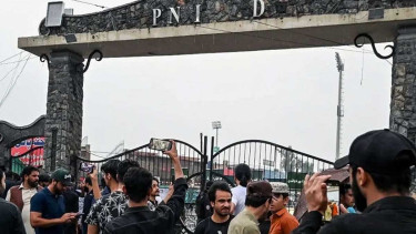 রাওয়ালপিন্ডি স্টেডিয়ামে ভারতের ড্রোন হামলা, স্থগিত নাহিদদের ম্যাচ