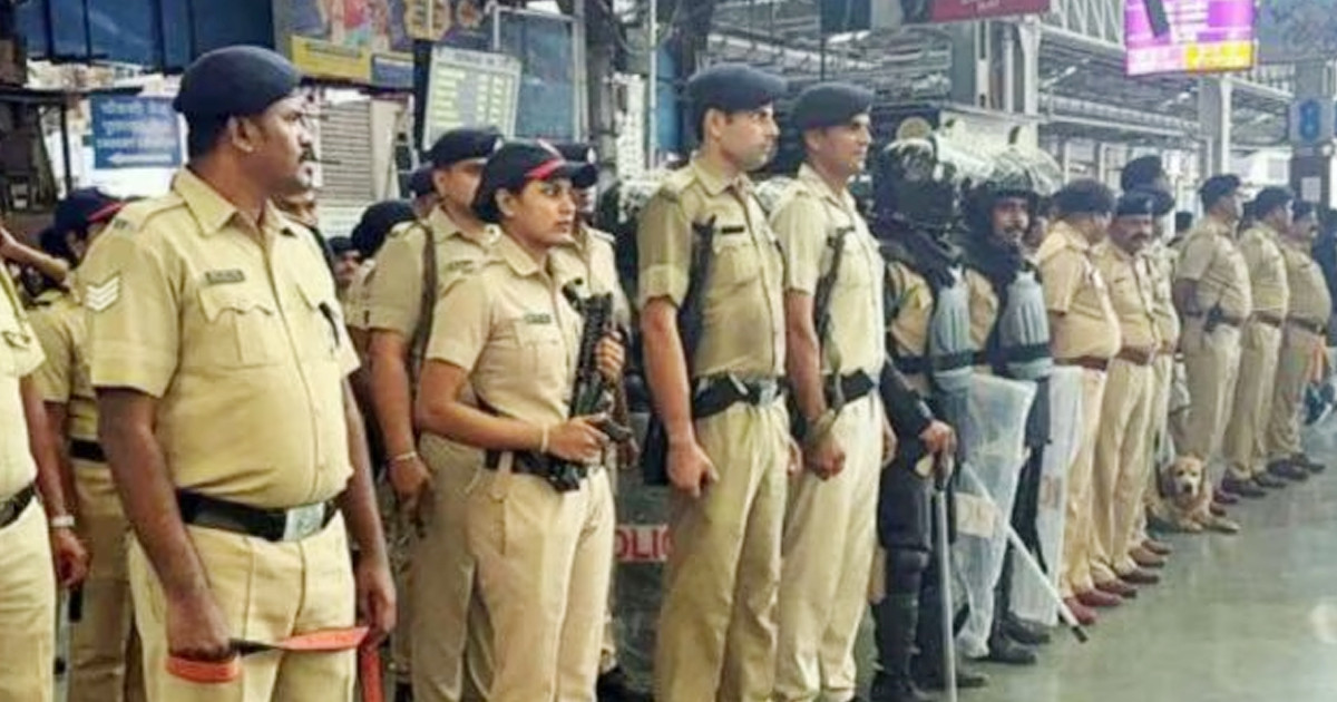 পাকিস্তানের ভয়ে দিল্লিও তটস্থ, সব ছুটি বাতিল