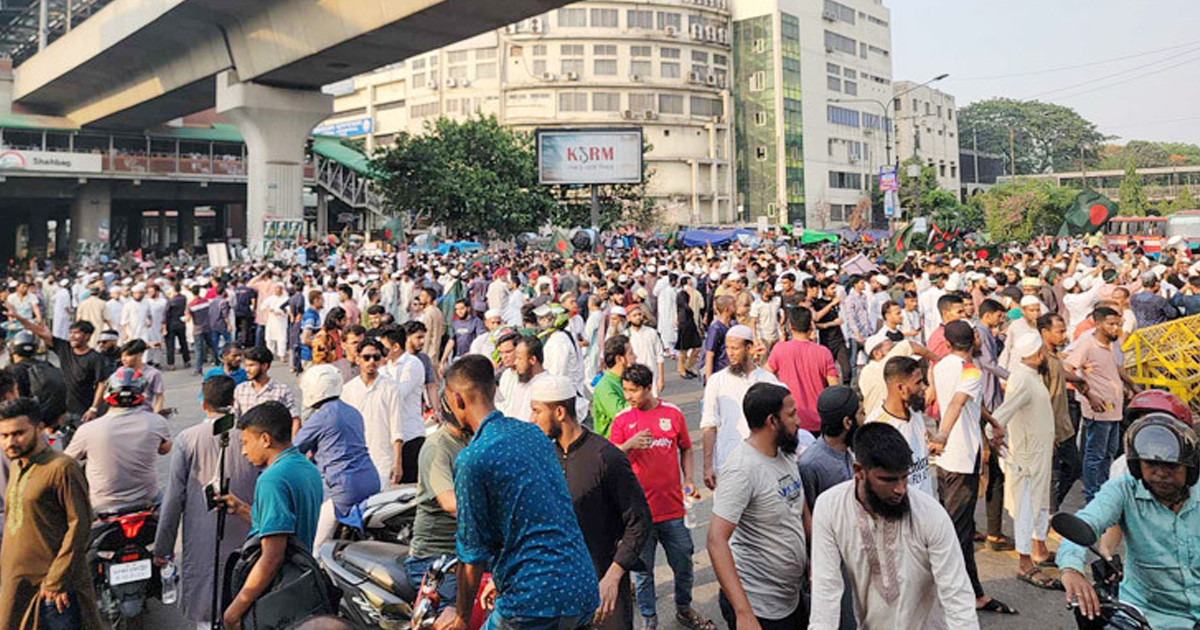 হাসনাতের কর্মসূচি ঘোষণার পর শাহবাগ অবরোধ