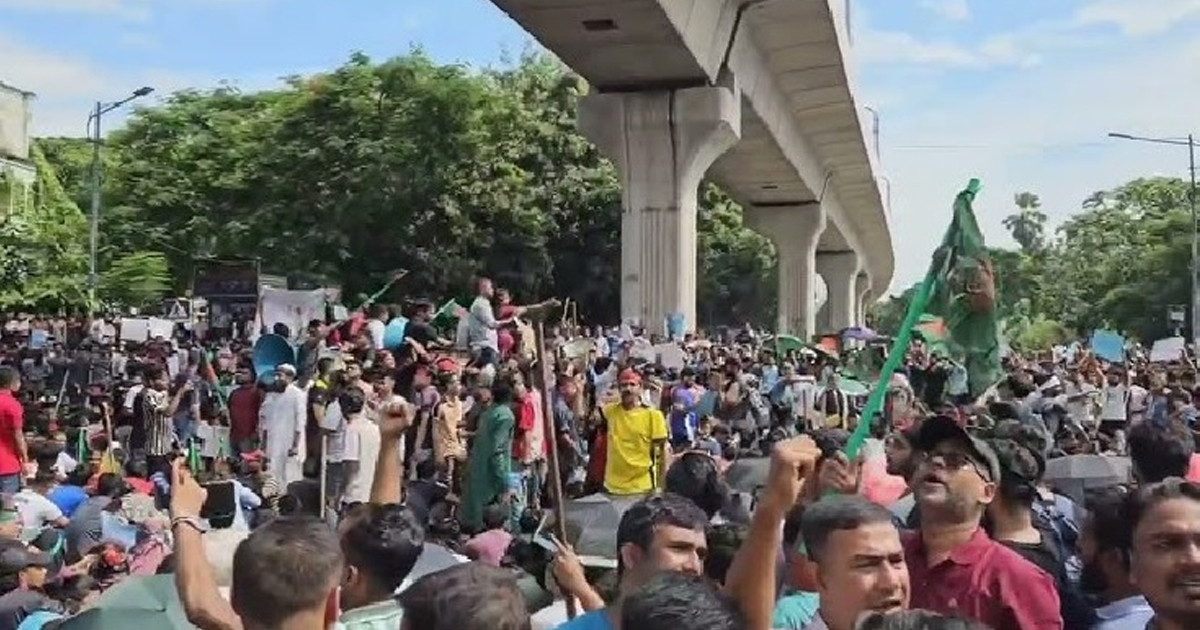 শাহবাগ অবরুদ্ধ, বিকল্প যেসব রুটে চলছে বাস