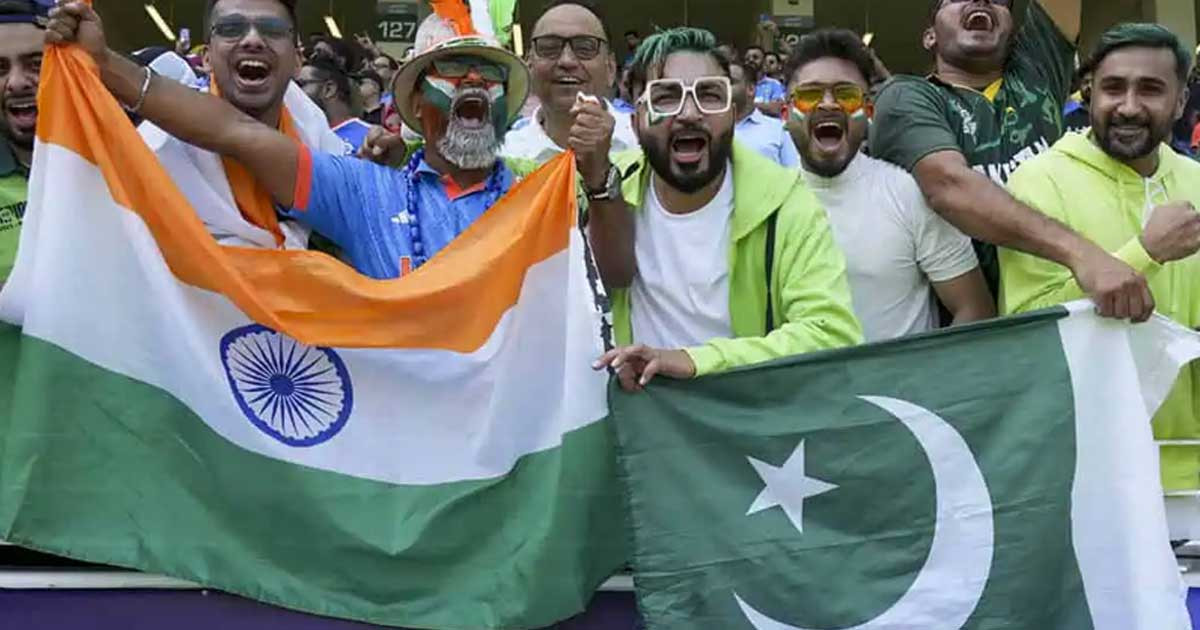 পাকিস্তানের বিপক্ষে খেলতে নেমে বিধ্বস্ত ভারত