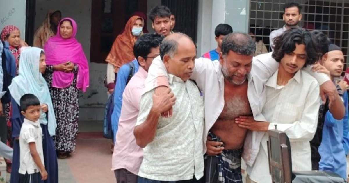 চাচাকে এলোপাতাড়ি কুপিয়ে হত্যা করল ভাতিজা