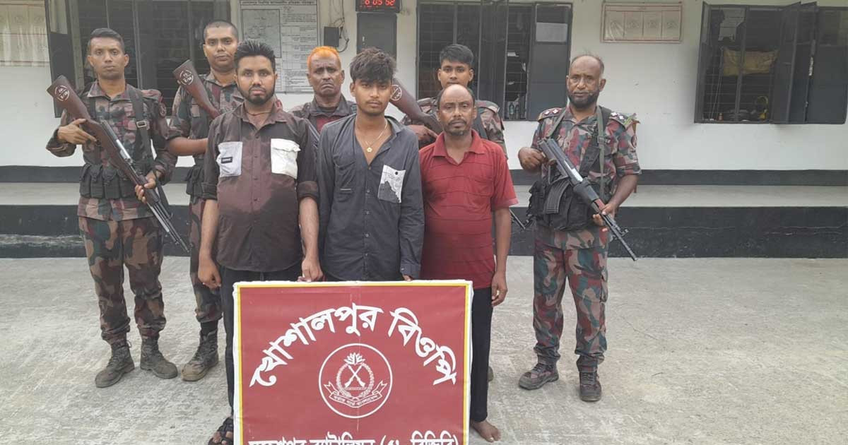মহেশপুর সীমান্ত থেকে ৫৯ জনকে আটক করলো বিজিবি